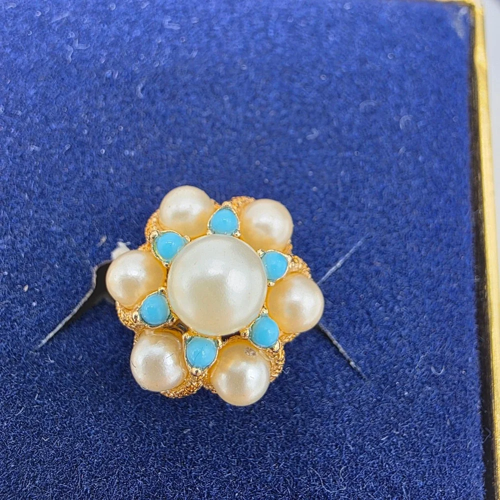 Avon Womens Lustre Ring Faux Pearl Turquoise Accent Vintage 1972 Gold Tone Small